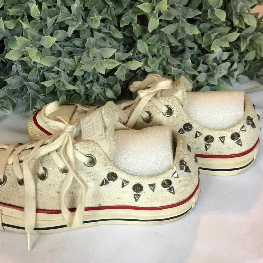 Converse rare silver tennis shoes